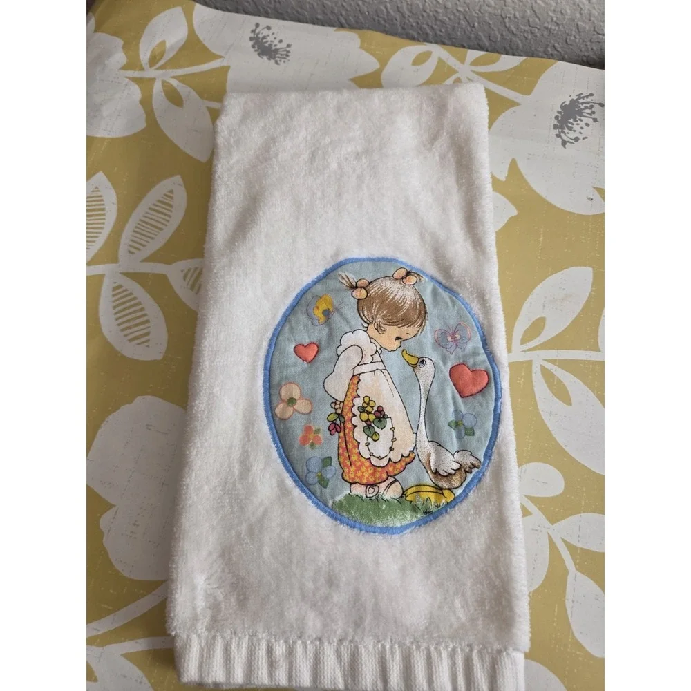 Vtg Precious Moments Girl And Her Duck Cream Hand Towels